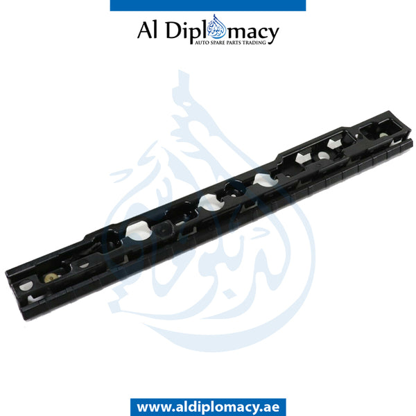 Right SUPPORTING Bracket, SIDE Skirt, CENTER for BMW 7 SERIES 2019-2022 models, Part Number 51777357136